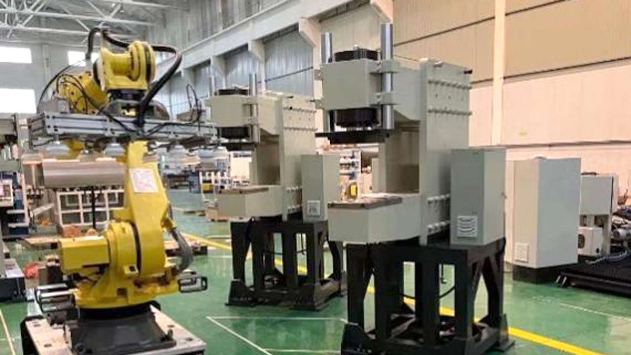 重型汽車(chē)油箱鈑金生產(chǎn)線(xiàn)壓機(jī)